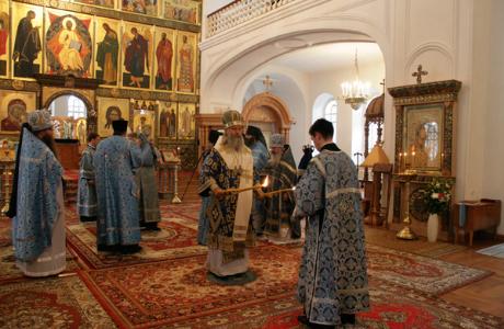 Престольный праздник в честь Казанской иконы Божией Матери в Шамординской обители возглавил архиепископ Феогност