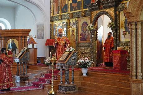 Епископ Можайский Леонид возглавил Божественную литургию