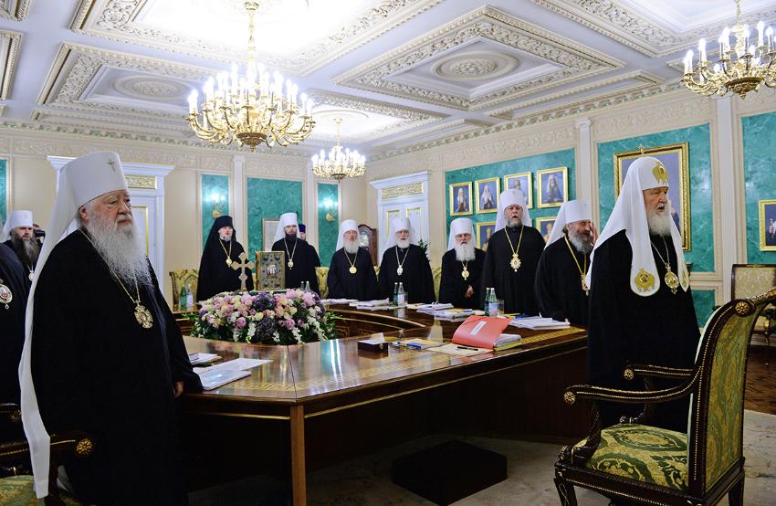 На заседании Священного Синода Русской Православной Церкви принят ряд постановлений по вопросам организации жизни монастырей и монашества