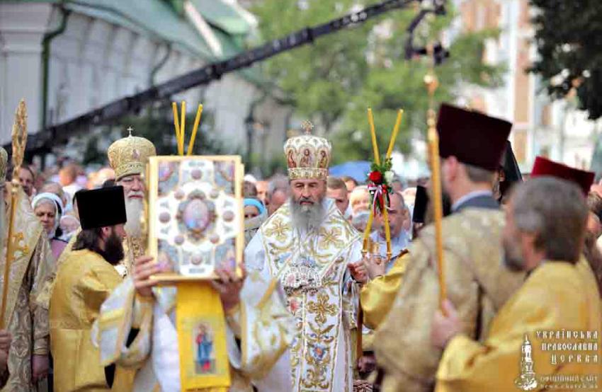 Более 80 тысяч верующих приняли участие во Всеукраинском крестном ходе в центре Киева