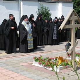 В День игуменства матушки Сергии Преосвященный епископ Никита совершил Божественную литургию