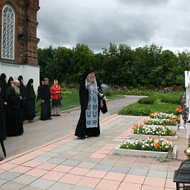 Престольный праздник в честь Казанской иконы Божией Матери в Шамординской обители возглавил архиепископ Феогност