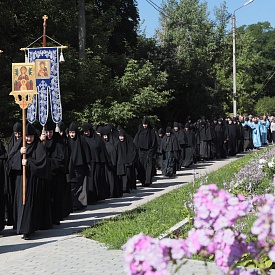 Епископ Можайский Леонид совершил Божественную литургию в Казанском соборе