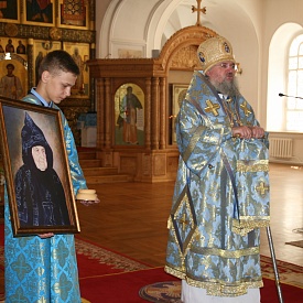 В День игуменства матушки Сергии Преосвященный епископ Никита совершил Божественную литургию