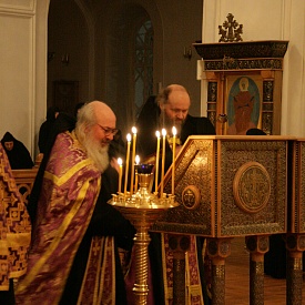 Архиепископ Феогност возглавил всенощное бдение в Казанском соборе