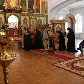 Посещение епископа Леонида