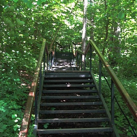 лестница, ведущая на источники